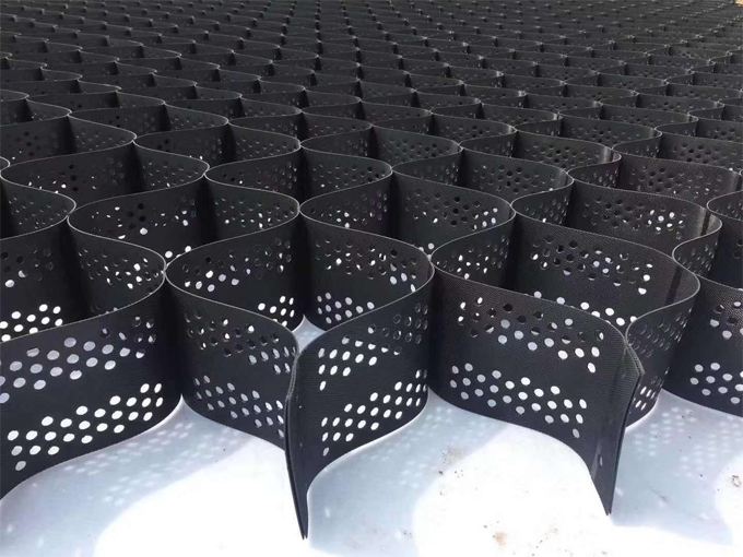 地下車庫排水板在現(xiàn)代地下空間開發(fā)中的角色